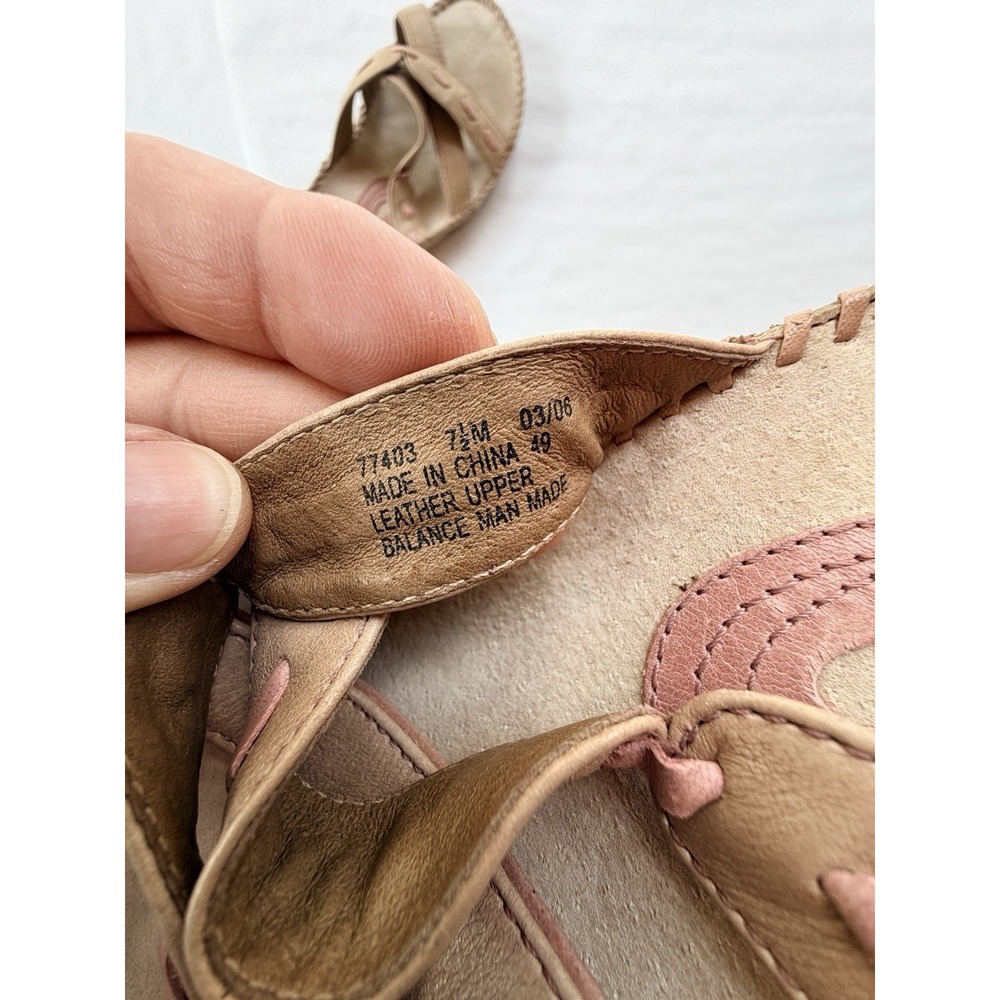 Clarks Artisan Womens Sandals 77403 Size 7.5 M Beige & Pale Pink Leather - Picture 12 of 14